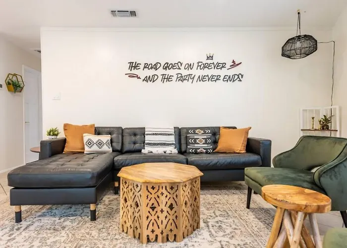 Downtown Pearl Bungalow At Beer Ranch Project